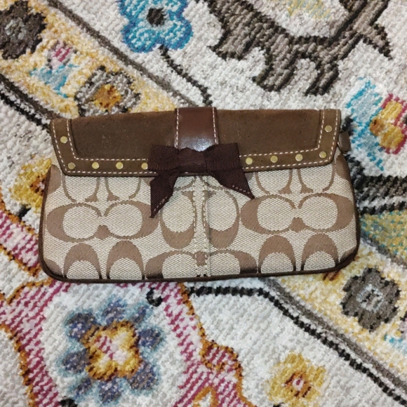 Coach Clutch Wallet - Picture 3 of 3